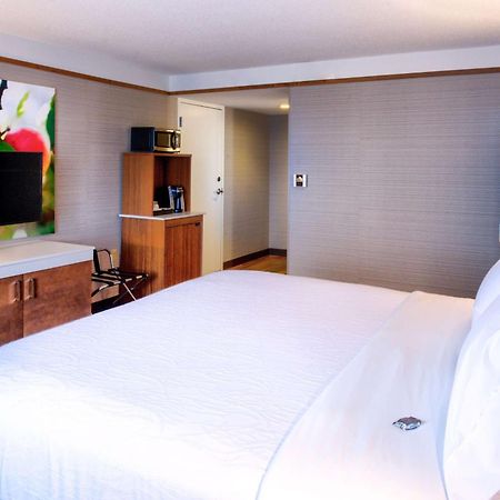 Hilton Garden Inn Detroit Southfield Dış mekan fotoğraf